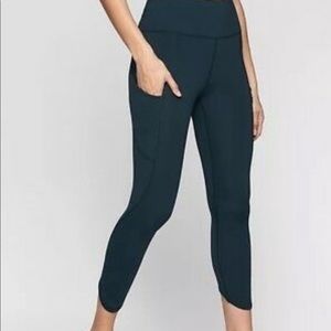 Athleta Up For Anything All In Capri Tight Size Small